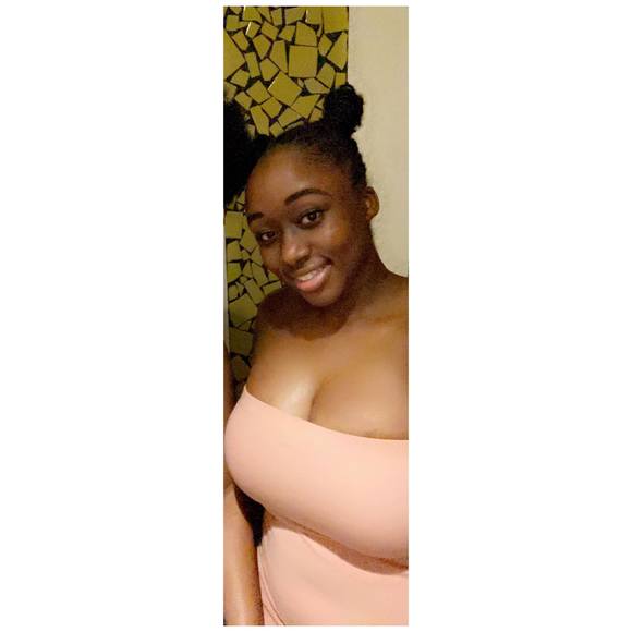 uniquely_fefe_